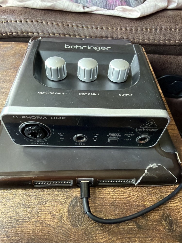 Behringer U-PHORIA UM2 Single Channel Audio Interface - Black Tested