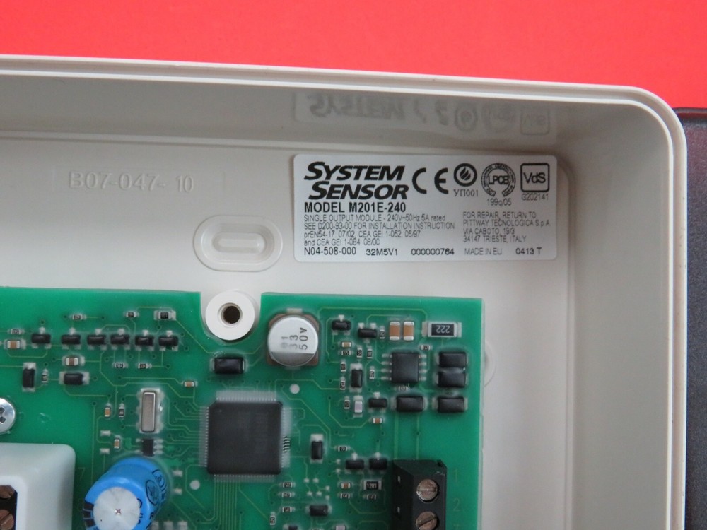 NEW SYSTEM SENSOR M201E-240 SINGLE OUTPUT MODULE