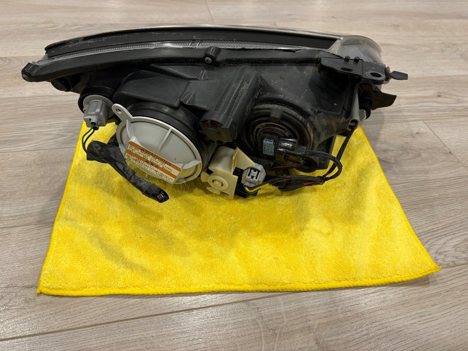 2004 - 2008 Mazda RX8 Headlights xenon HID left and right used oem