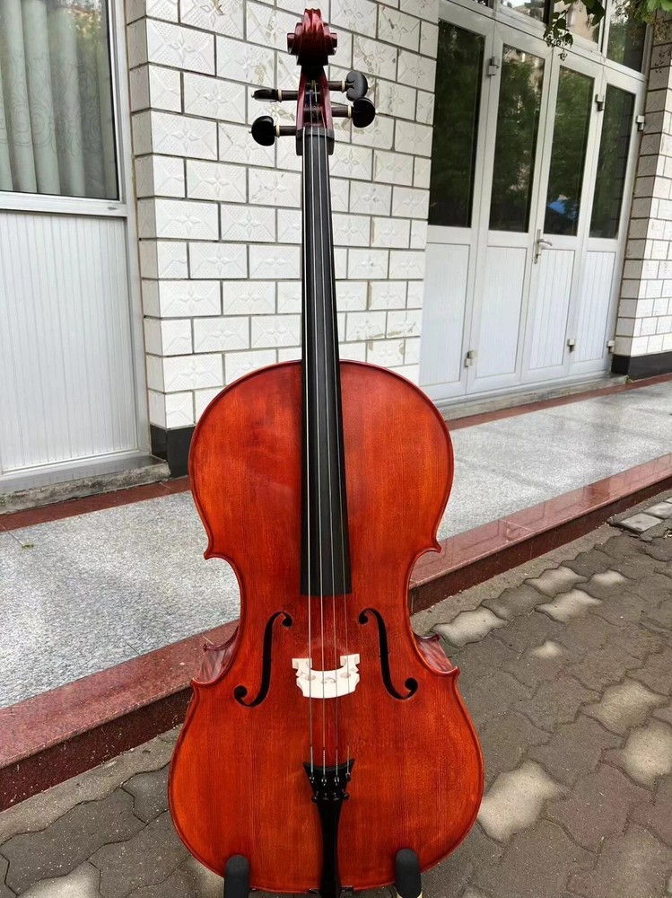 Stradivari cello 4/4! Orchestra level.Strong deep, Whole flames maple back