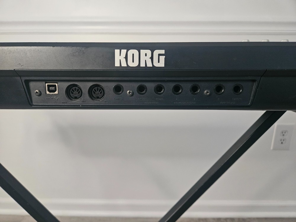 Korg X50 61-Key Synthesizer Keyboard – Fully Functional