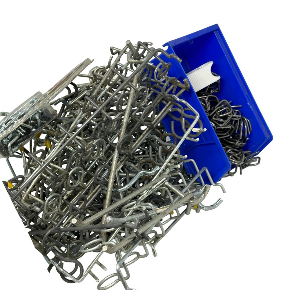 Crawford 1832A Locking PEG Hooks 32 pcs in Pack