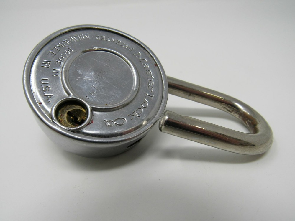 Master Lock Co Combination Pad Lock Back Key Hole 367055 V5