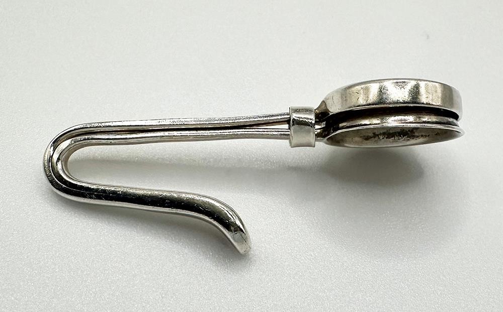 MODERN SILVER NAPKIN CLIP STERLING SILVER