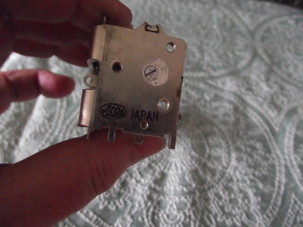 ALPS JAPAN VARIABLE CAPCITORS (2).