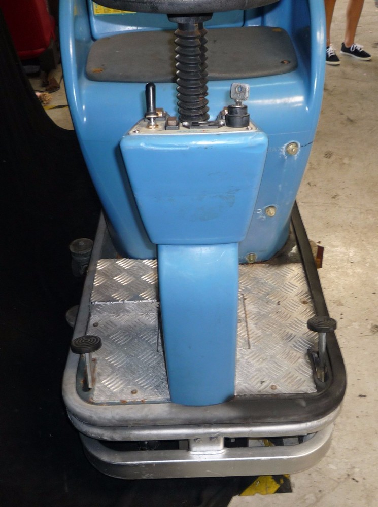FIMAP Enjoy-365 is a Small Ride-On Scrubbing Machine with 79cm Working Width