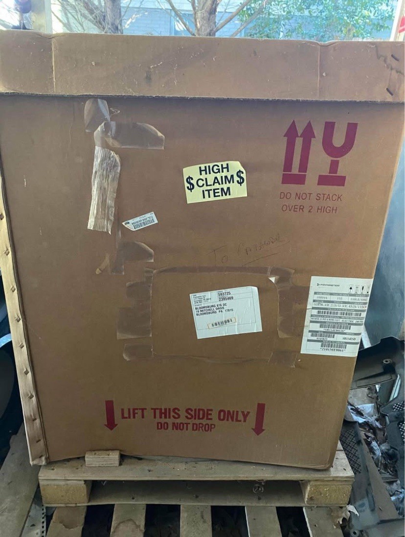 Dean SR142G Electric Floor Fryer - 2 Pots