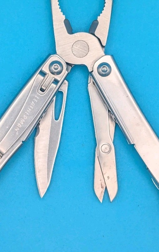 LEATHERMAN WINGMAN MULTI-TOOL! FAST SHIPPING!