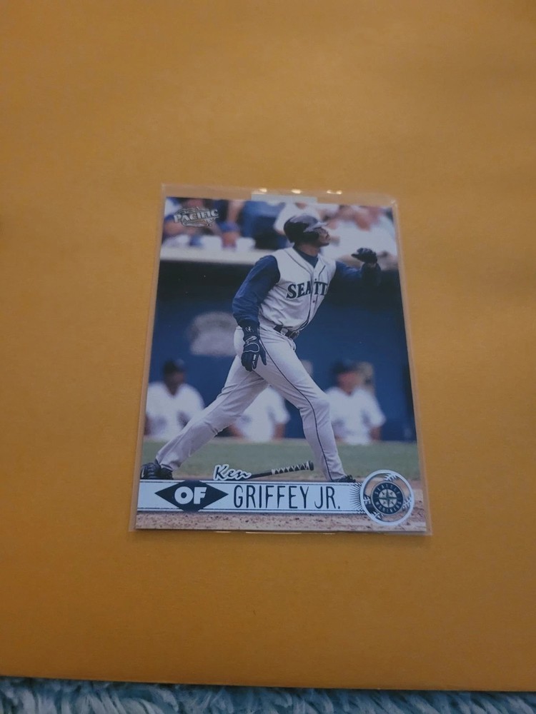 !!!    KEN GRIFFEY JR   PACIFIC   BASEBALL CARD $$