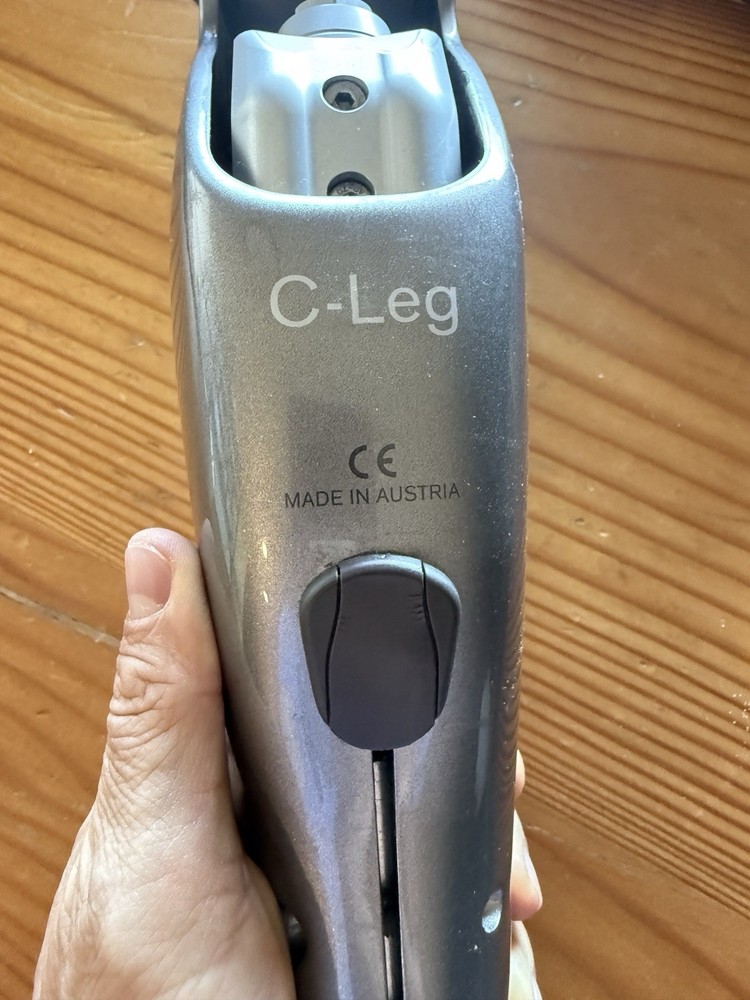 Ottobock C-leg 4 Threaded Top (2021) - Needs Minor Maintenance