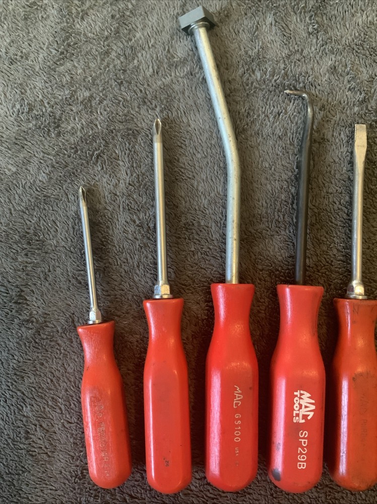 Mac Tools Mixed Lot, Screwdrivers, Pick And Magnet….see Pics…