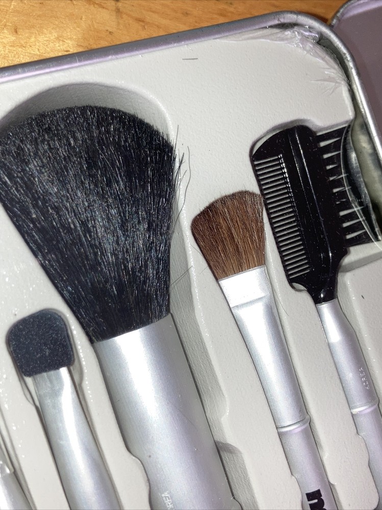 ME Makeup Essentials Brush Set Sealed Eyebrow Lips 👄