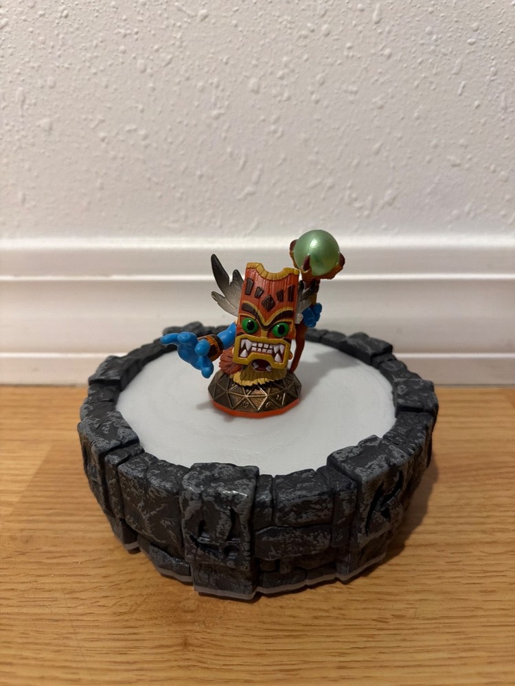 Skylanders Giant Figures | 14 pieces total | Read description