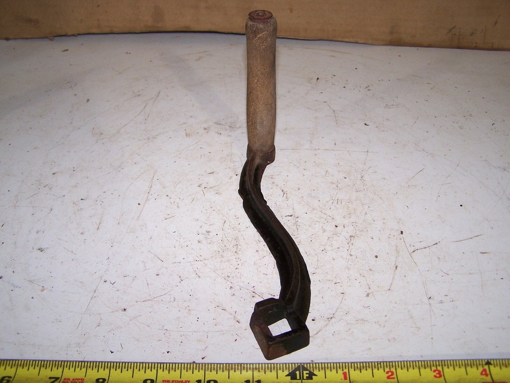 NOS Cast Iron Crank Handle Corn Sheller Pump Grinder Roller 9/16" SQUARE Shaft
