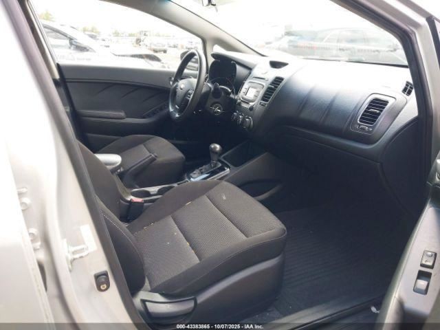 FORTE 2017 Glove Box 4891355