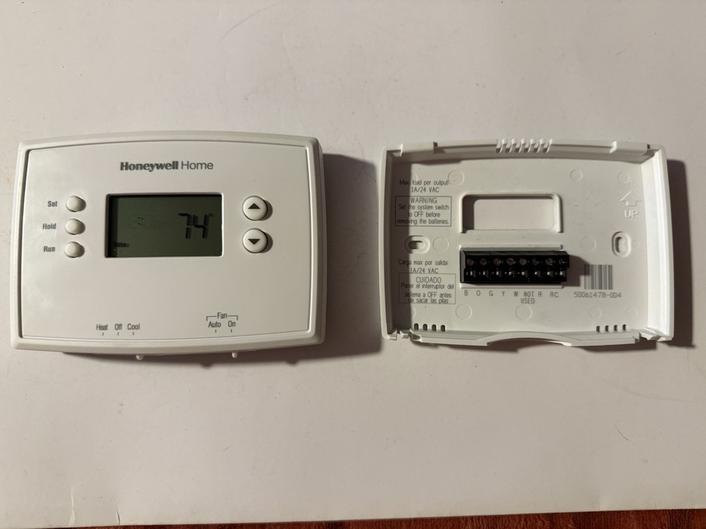 Honeywell Home RTH221B1039 Programmable Thermostat, White