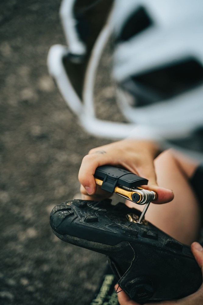 17 Function Bicycle Multi Tool Gold Compact Maintenance Repair Kit One Size