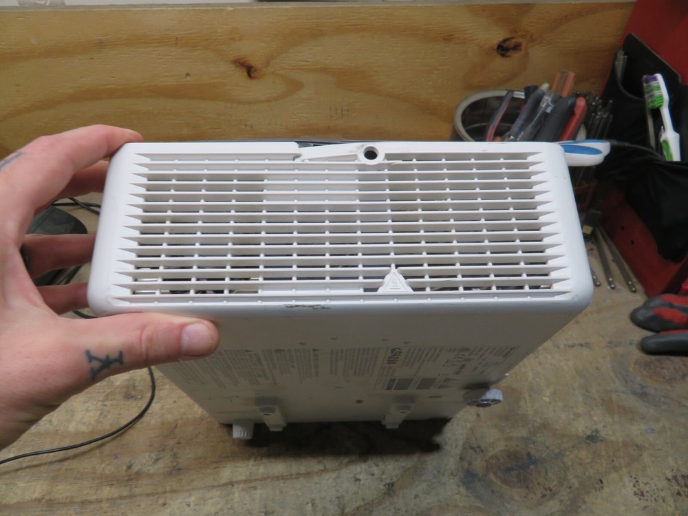 Sharp PG-LW3000 DLP Projector (1280x800) NO REMOTE / 1798 HOURS