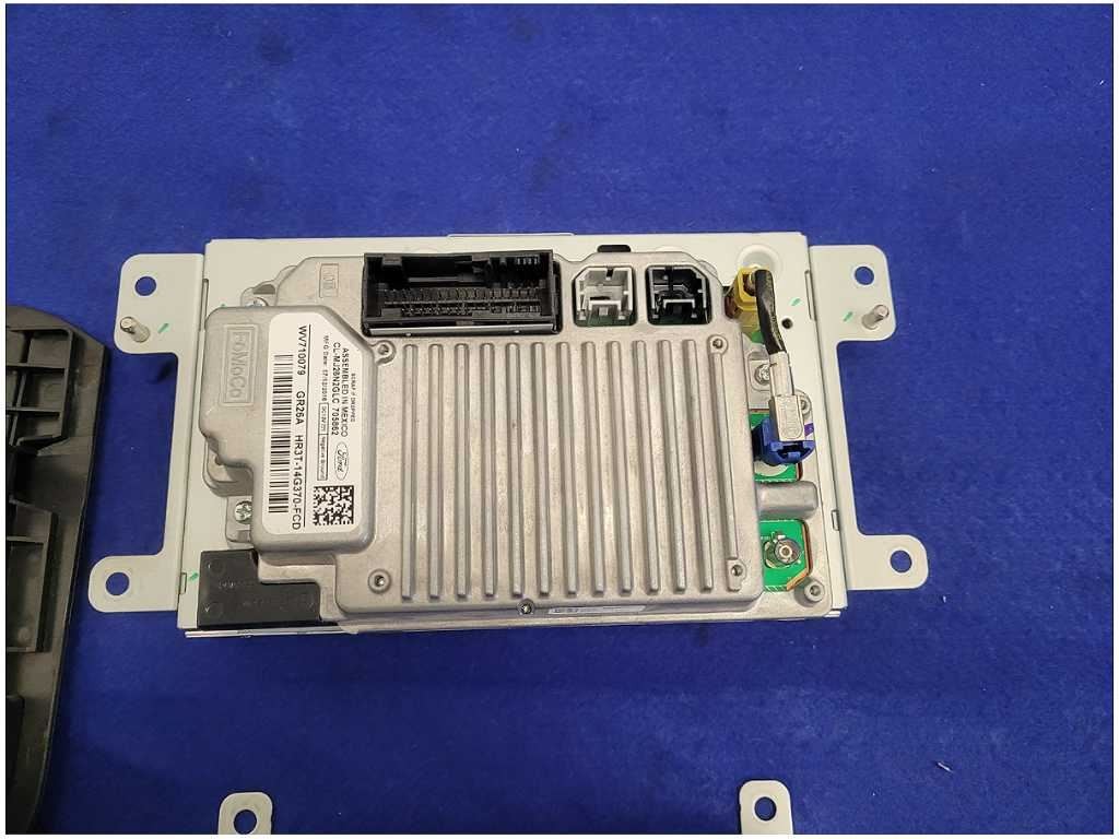 2016 Ford Mustang GT S550 Sync 3 Receiver Nav Audio Face Plate Heated 2825