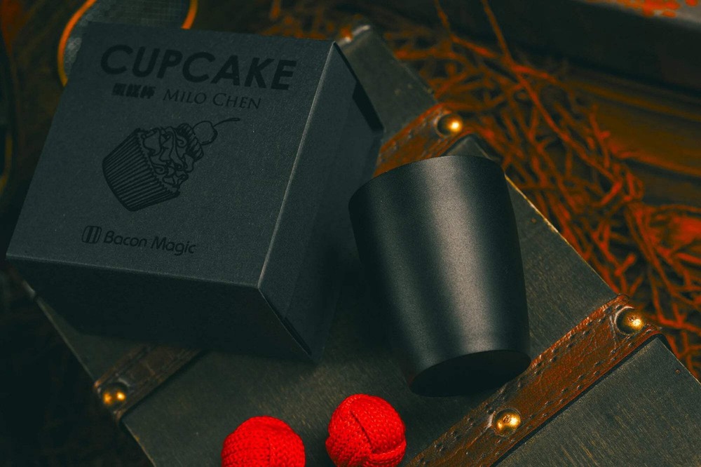 Cupcake 2.0 (Black) by Milo & Bacon Magic - Trick