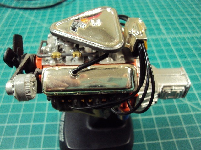 Miniature 427 ci Tri-carb engine.