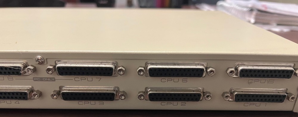 Aten Master View Pro KVM Switch CS-128A