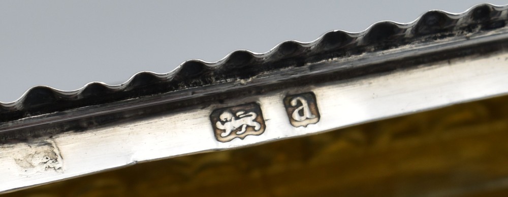 Antique Solid Silver Shaped Snuff Box victorian 1900 Repousse