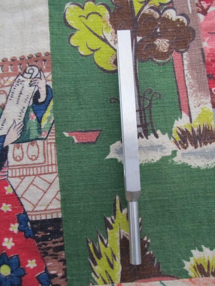 Vintage Crown 512 C tuning fork