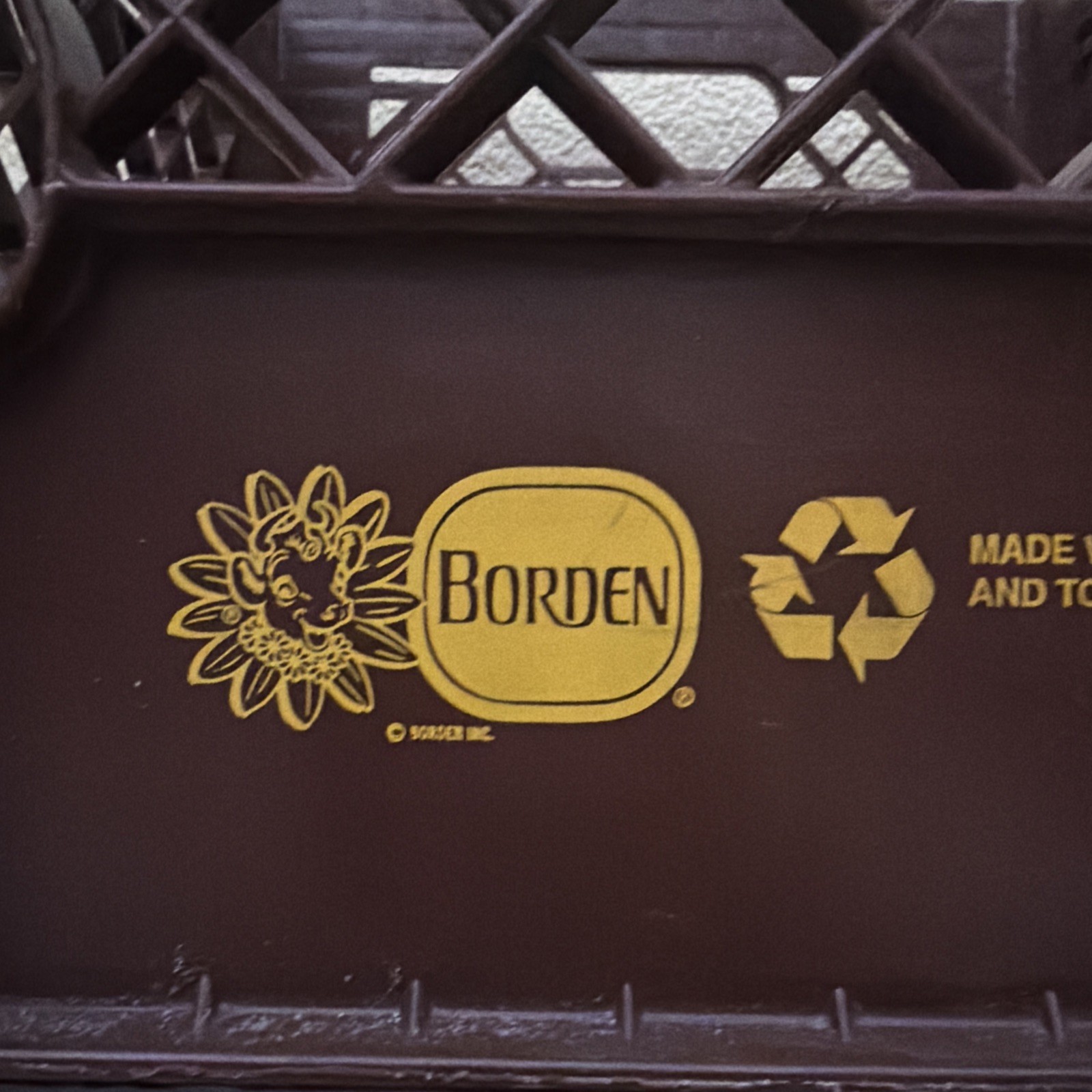 Borden Elsie Cow Logo Dairy Brown Plastic Milk Crate