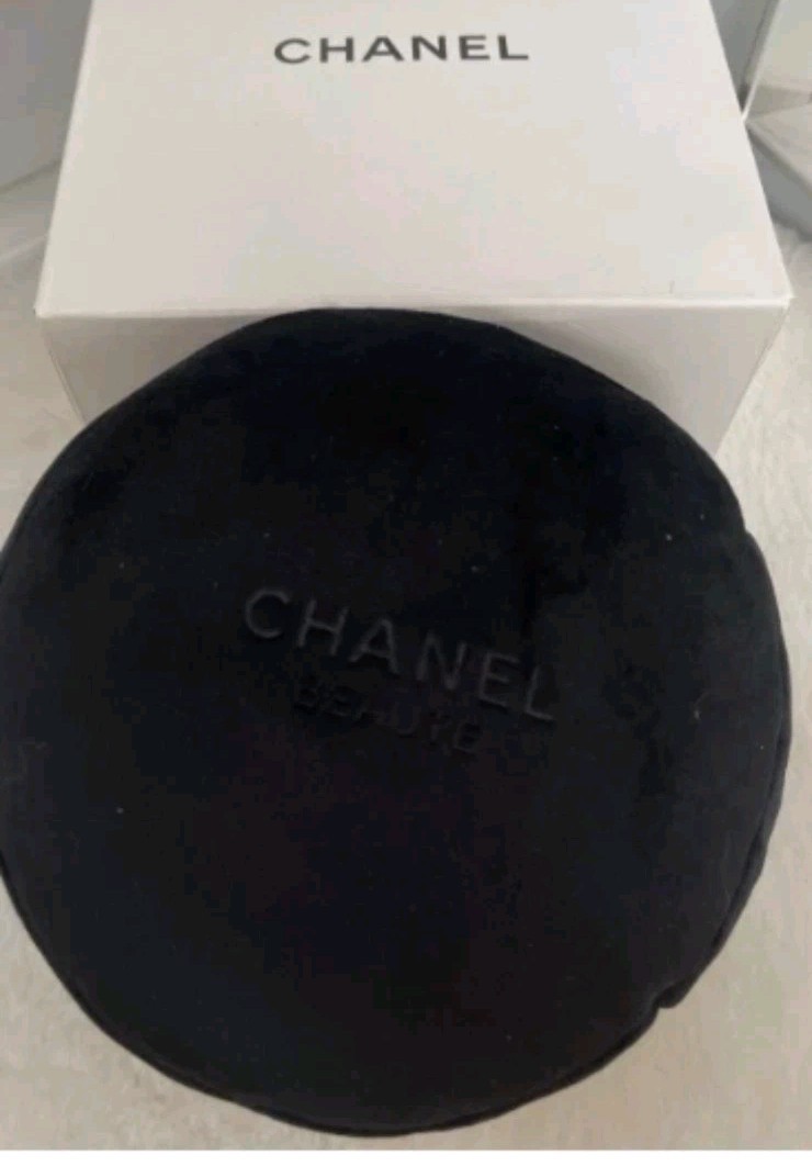 Chanel Beauté Sleeping Eye Mask & Travel Pillow Gift With Purchase New