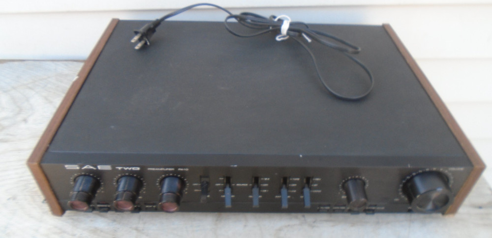 SAE TWO Preamplifier PRE Amp PA10 / READ