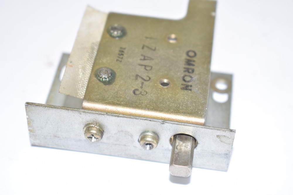 Omron 1ZAP2-3 Limit Switch 1657Z