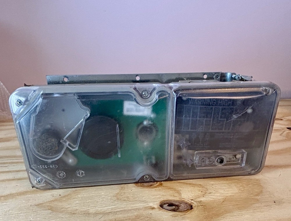 (2) System Sensor DH100ACDCLP Smoke Detector Pre-owned