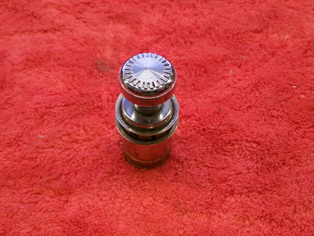 71 - 73 Cadillac DeVille Fleetwood Eldorado Cigar/Cigarette Lighter Element OEM.