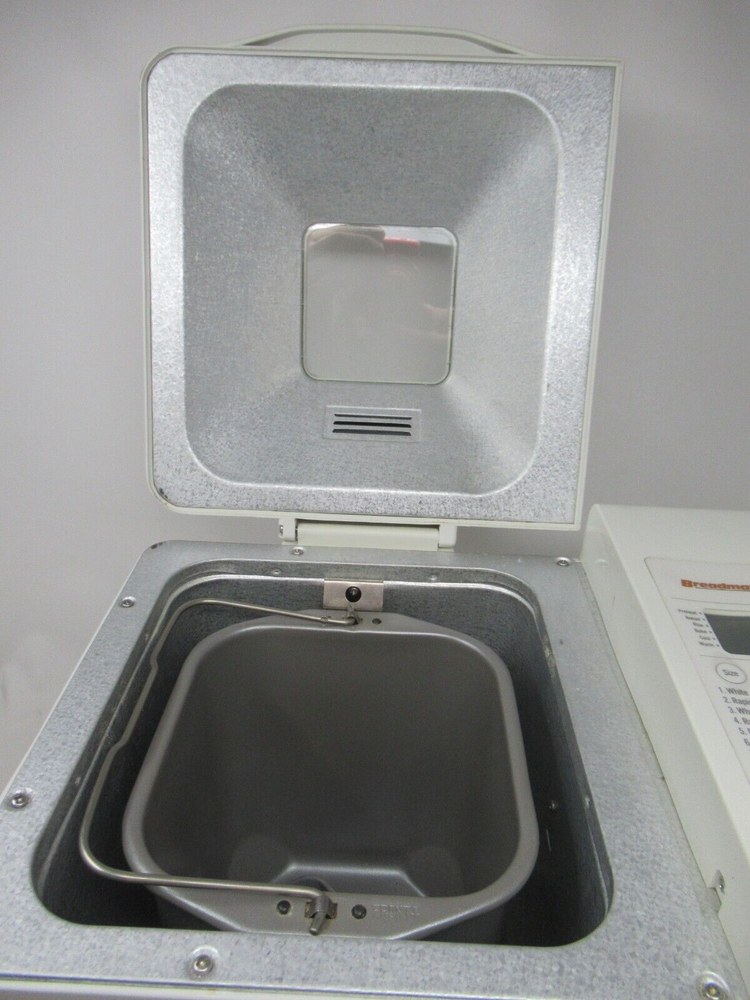 BREADMAN PLUS 1-2 LB. DIG. BREAD MAKER WHITE TR700C, BREAD MACHINE FRUIT & NUT +