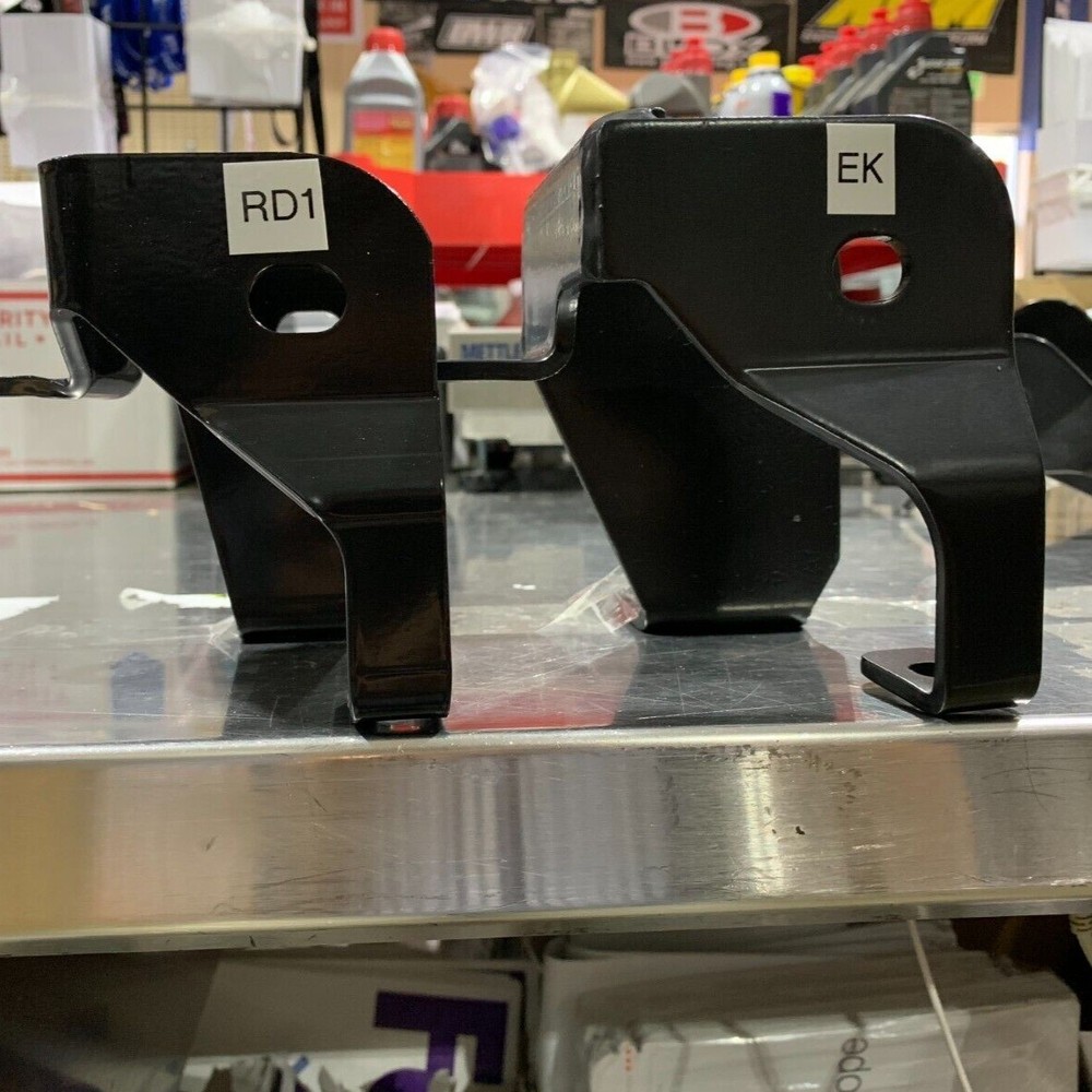 1320 96-00 EK civic motor mount Bracket (driver side)