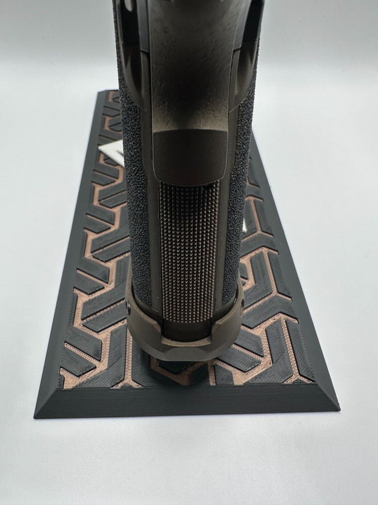2011/DS1911 Mag‑Catch Display Stand – TTI/Taran Tactical Style Chevron Base
