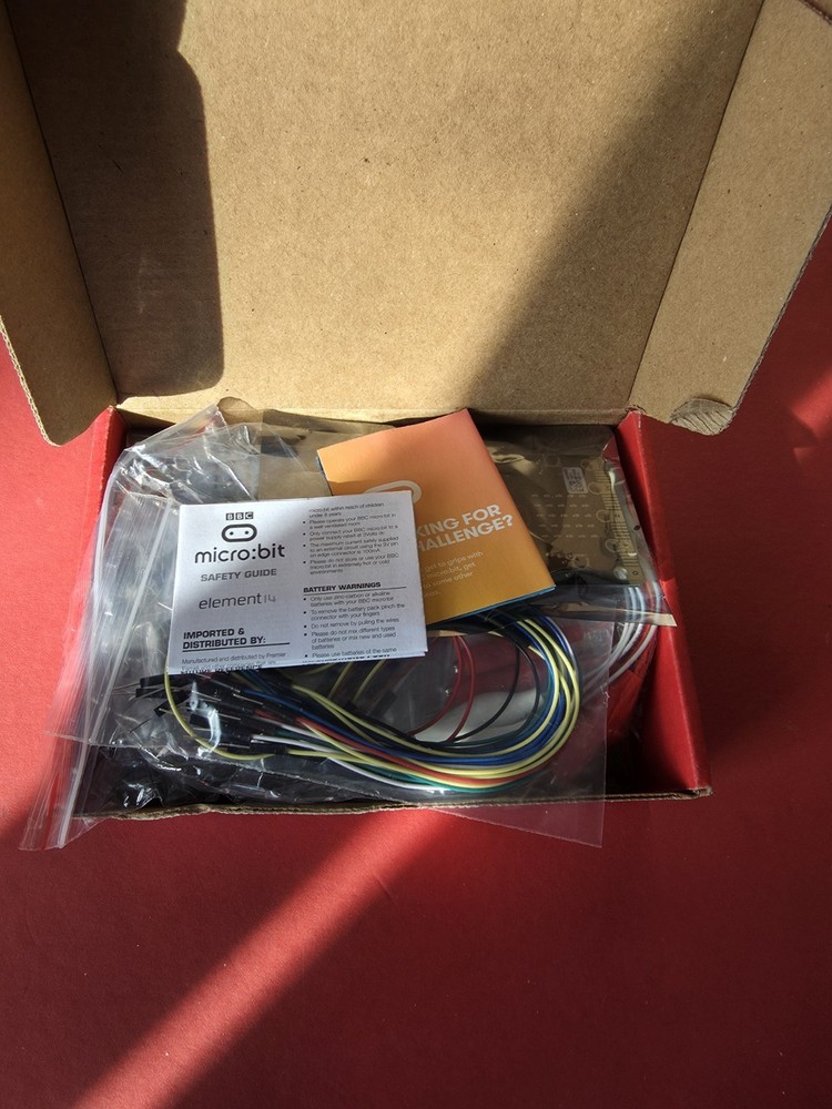 SparkFun Micro Kit 14542 SparkFun Inventor's Kit for MicroBit Open Box Look