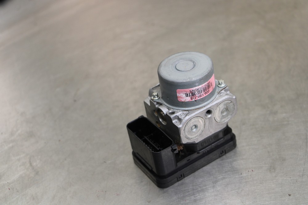 24-25 KAWASAKI NINJA 500 EX500 ABS PUMP UNIT MODULE