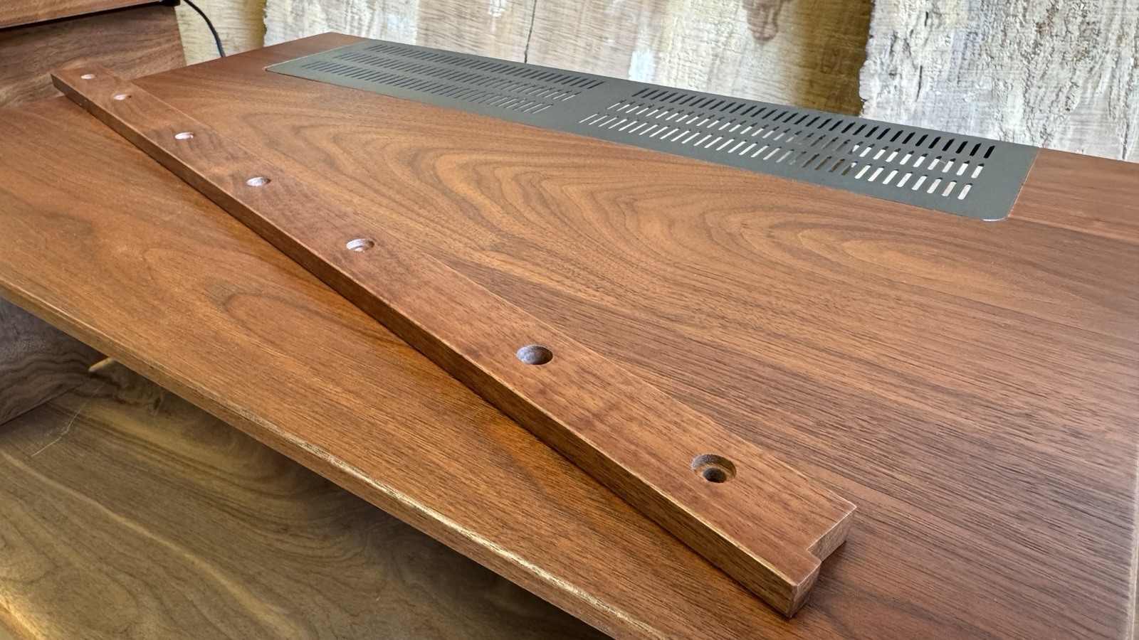 Sansui 8080/9090 Series Solid Walnut Replica Cabinet (Pre-Order)