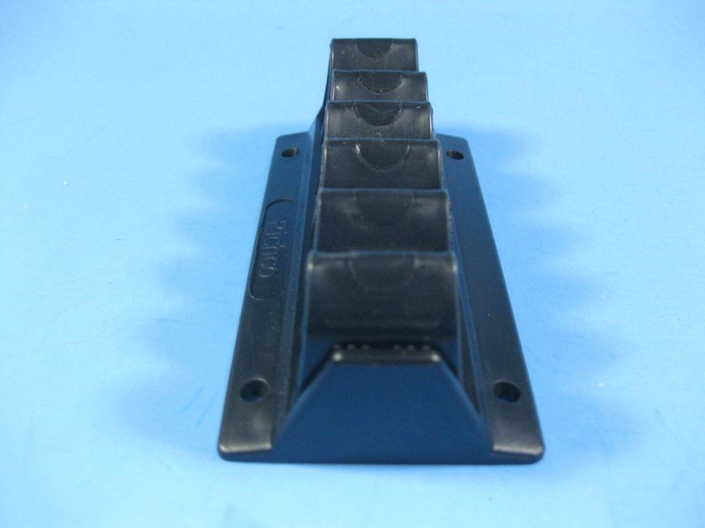 Digikey Cable Clamp UCG-68K -- RPC3268-ND -- New