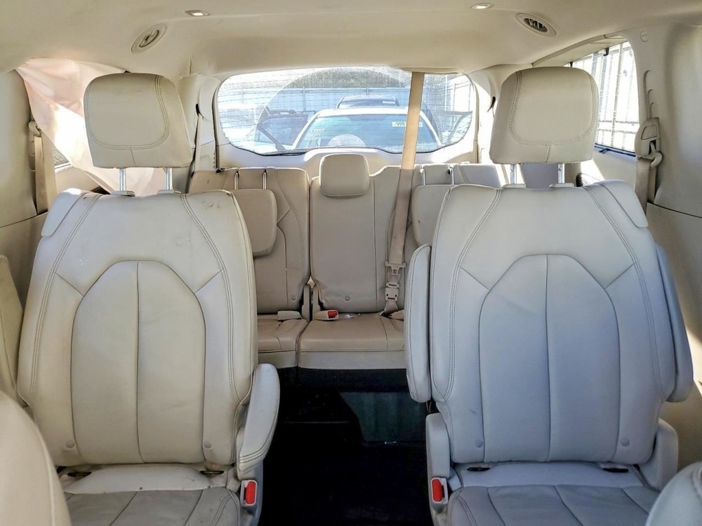 PACIFICA 2017 Glove Box 4990080