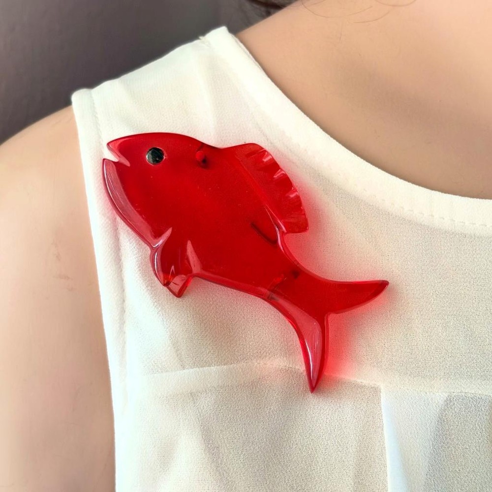 Vintage Signed Shultz Cherry Juice Bakelite Fish Pin