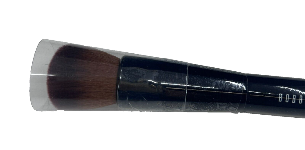 Bobbi Brown Essential Travel Full Coverage Brush Boxless