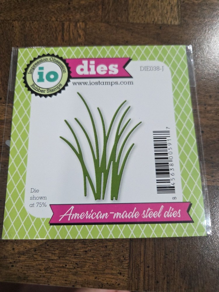 Io Dies Grass