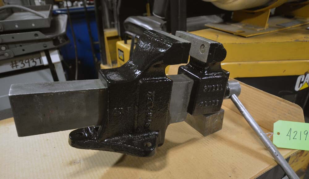 Simplex Bench Vise 43 p (Inv.42199)