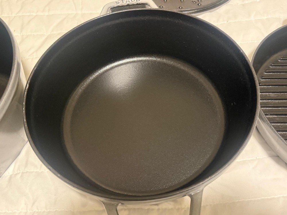 Staub Cast Iron, 5 qt, Round, dutch oven, 4-pc Stackable Set.