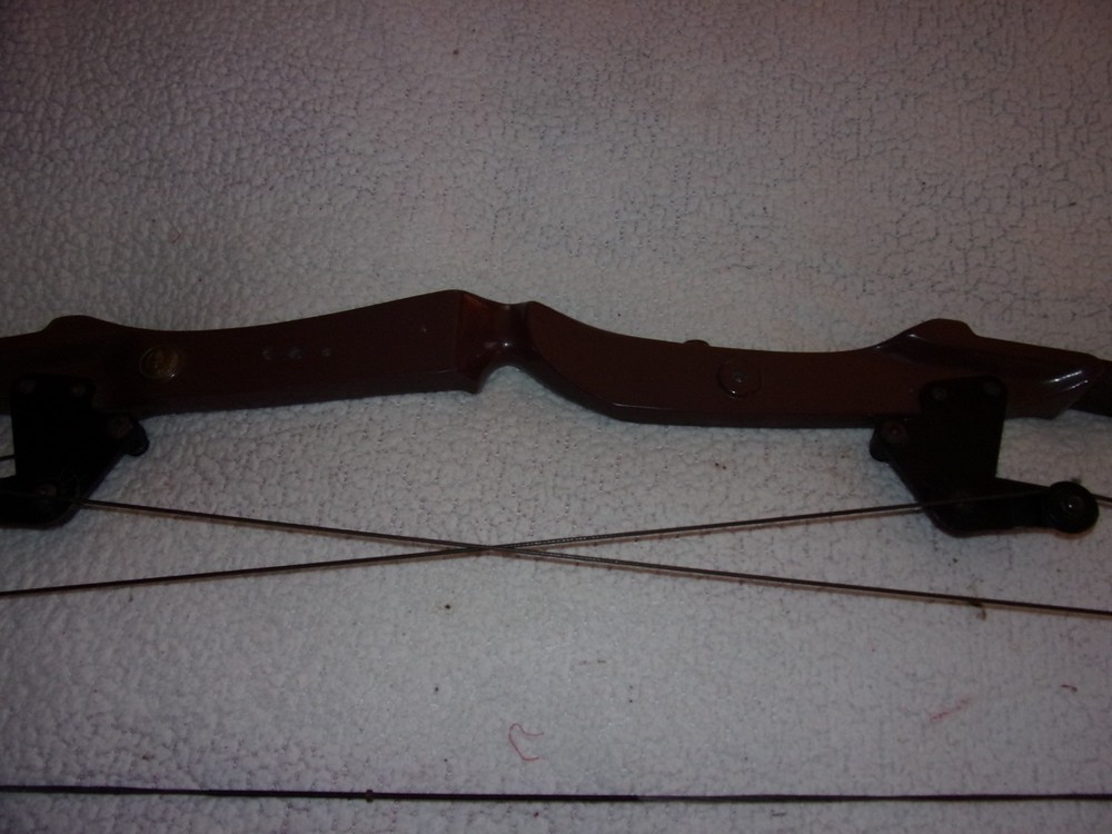 Vintage Bear Archery Whitetail Hunter Compound Bow