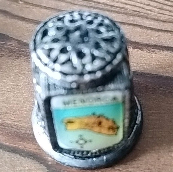 5 Vintage Metal Thimbles.