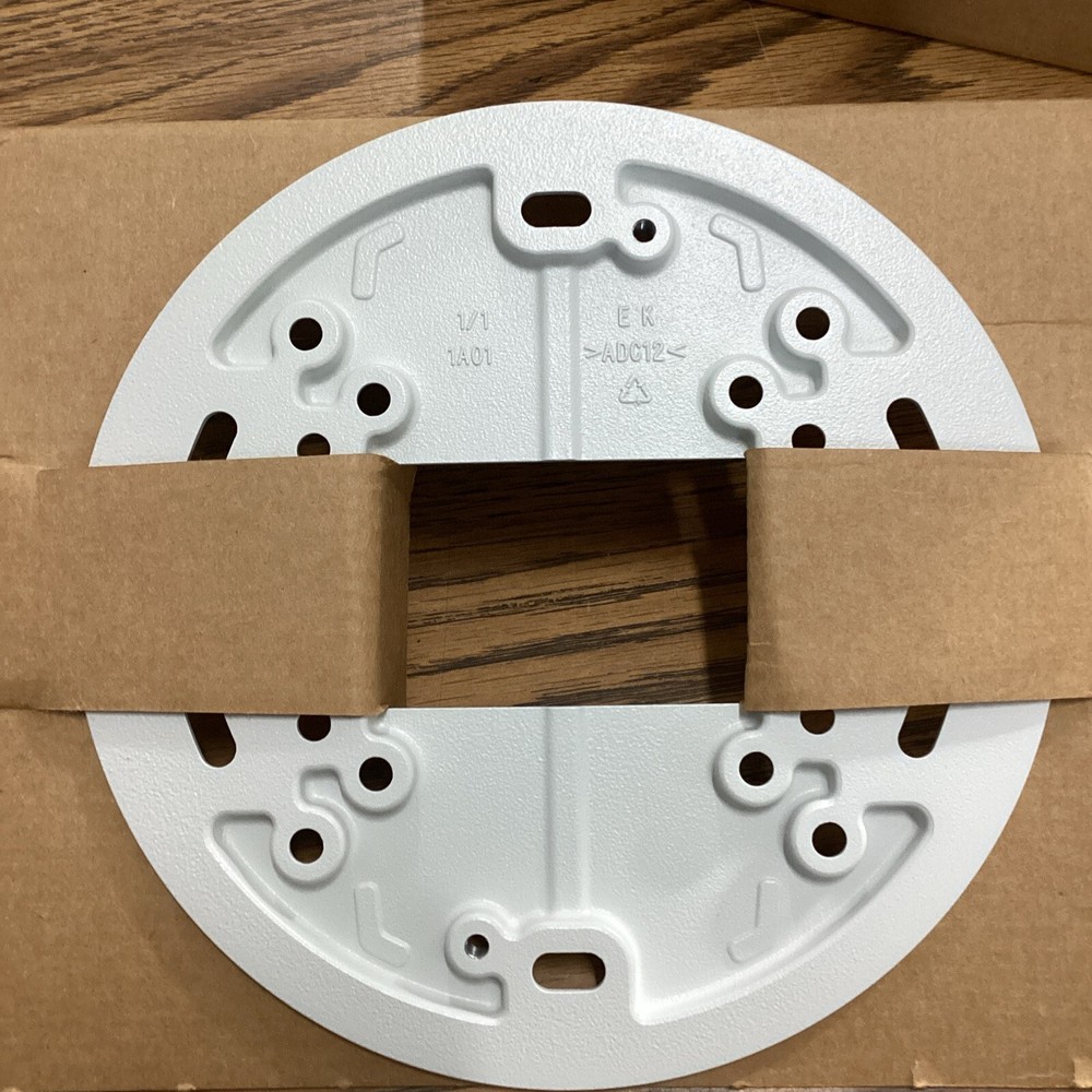 AXIS P3343 ACC Mounting Bracket P/N: 5502-401 🟠